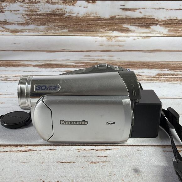 Panasonic PV-GS59 Mini DV Camcorder - Picture 1 of 6